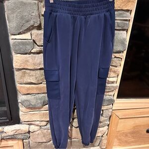 Evereve women’s Navy Blue Cargo Joggers‎